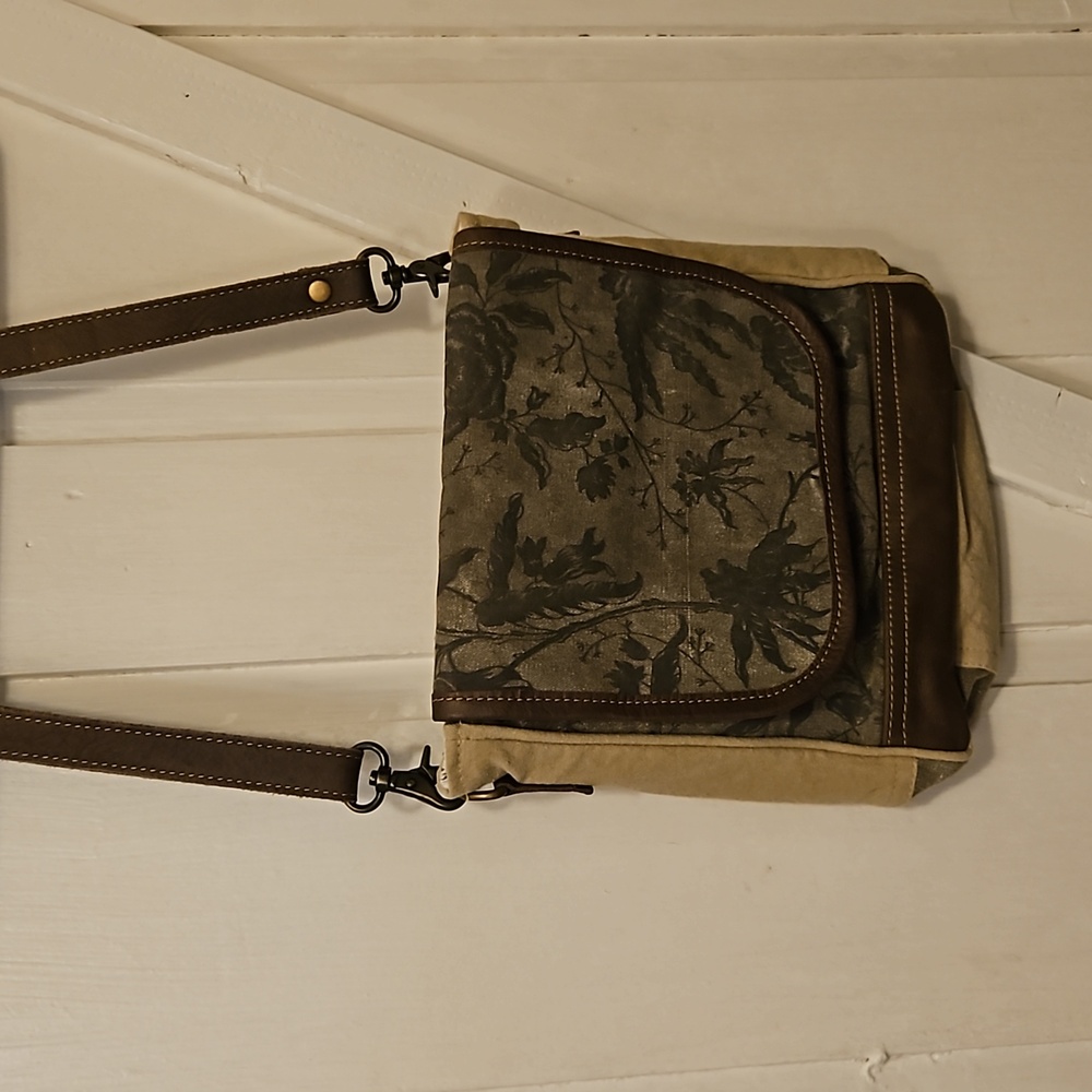 NEW NWT Myra Purse Bag Floral Canvas Leather Adjustable Strap